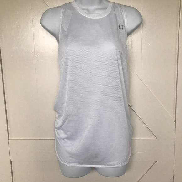 NWOT Set Of 3 Athletic Mesh spots tank top - Picture 6 of 8